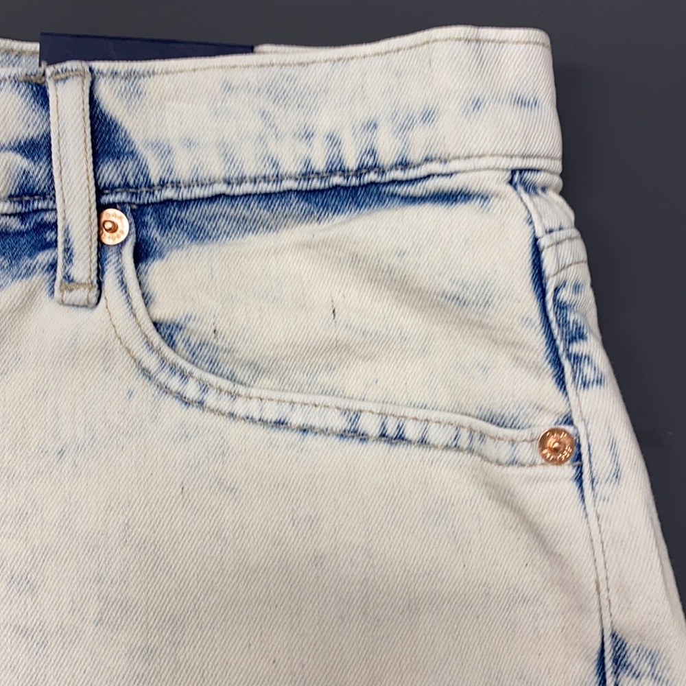 GAP shorts - Picture 4 of 7